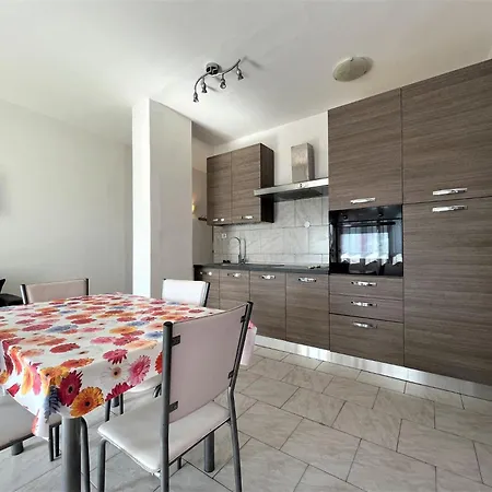 Nettuno Διαμέρισμα *