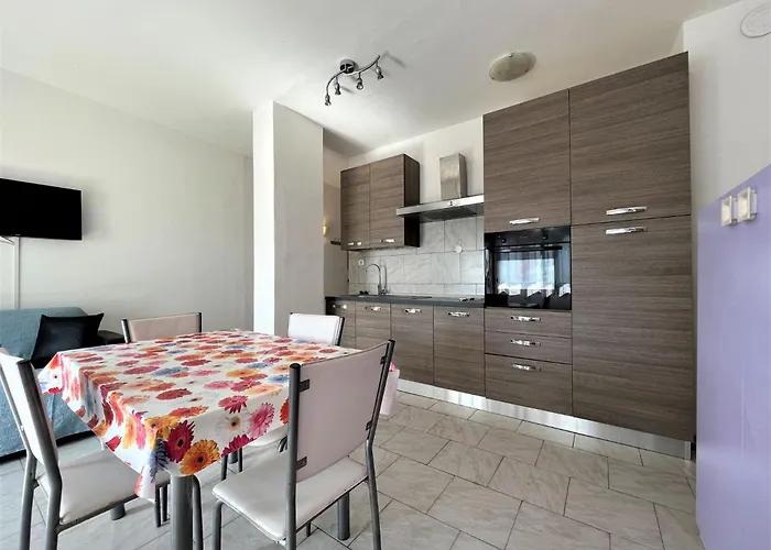 Nettuno Апартаменты *