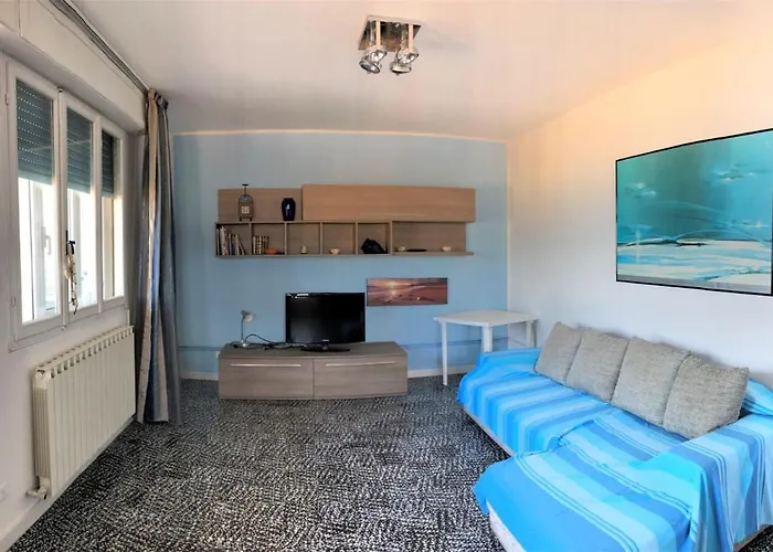 Апартаменты Nettuno Лидо-ди-Помпоза